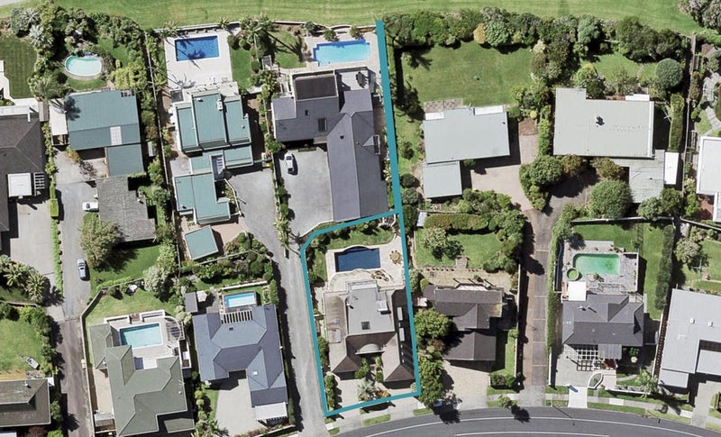 72 Bramley Drive, Farm Cove, Auckland - Carousel 1