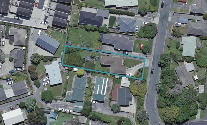 3 Warrington Grove, Newlands, Wellington - Carousel 1