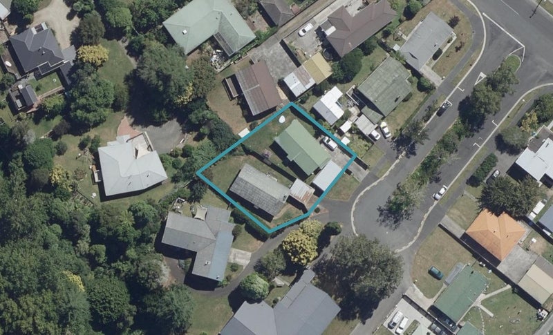 4 Saint Lukes Place, Bader, Hamilton - Carousel 1