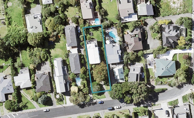 12 Garadice Road, Rothesay Bay, Auckland - Carousel 1