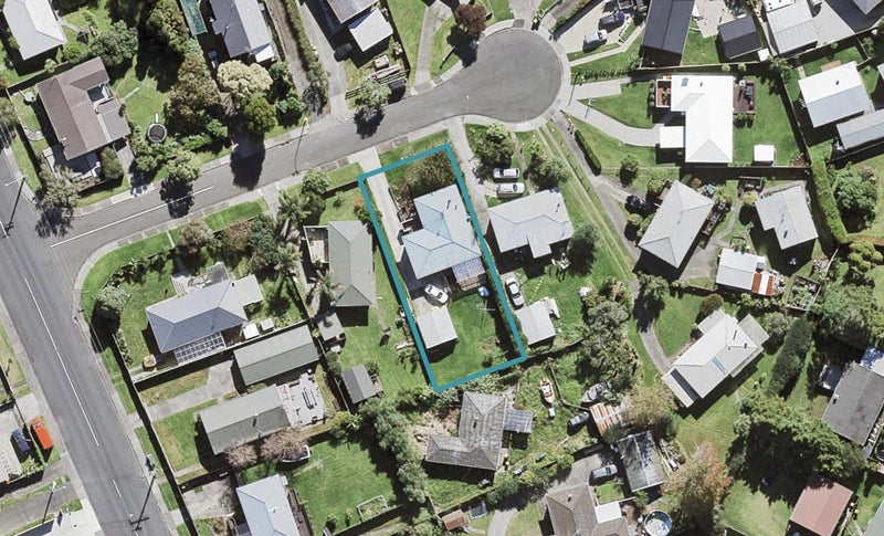 5 Gilpin Place, Beach Haven, Auckland - Carousel 1