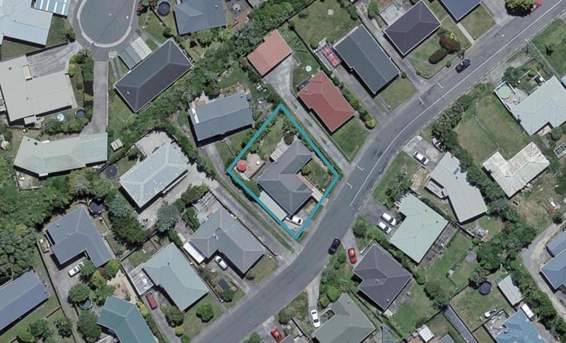 28 Link Road, Newlands, Wellington - Carousel 1
