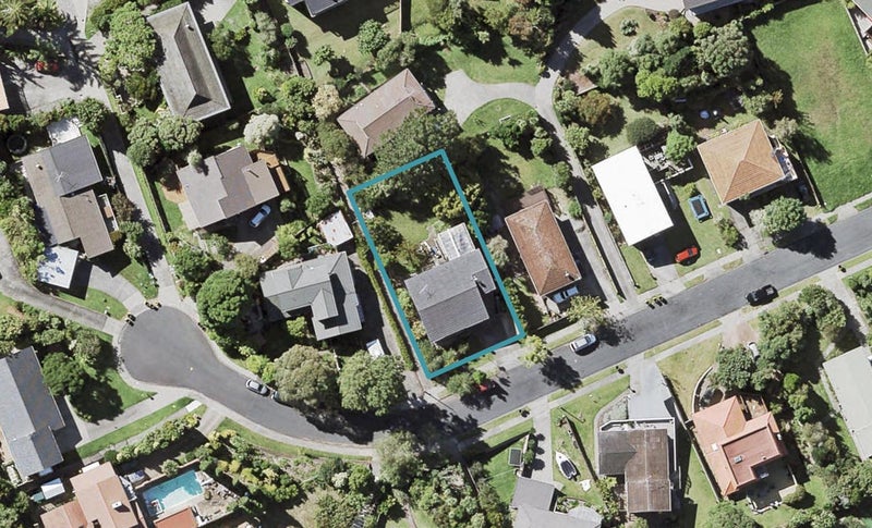 41 Wyoming Avenue, Murrays Bay, Auckland - Carousel 1