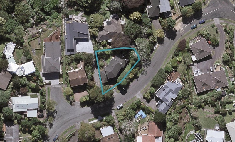 10 Sequoia Grove, Merrilands, New Plymouth - Carousel 1