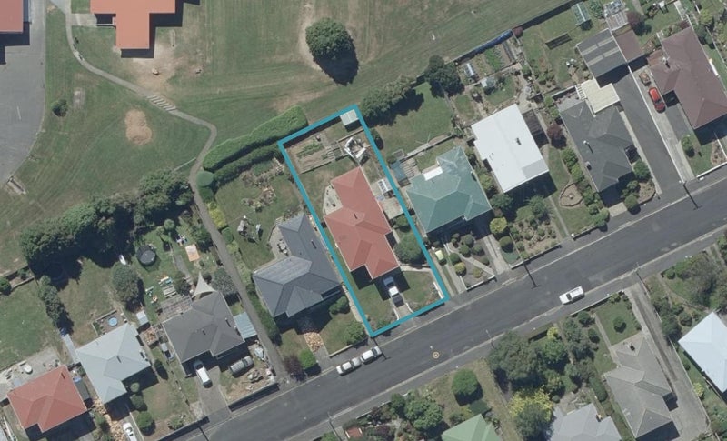16 Herron Street, Brockville, Dunedin - Carousel 1