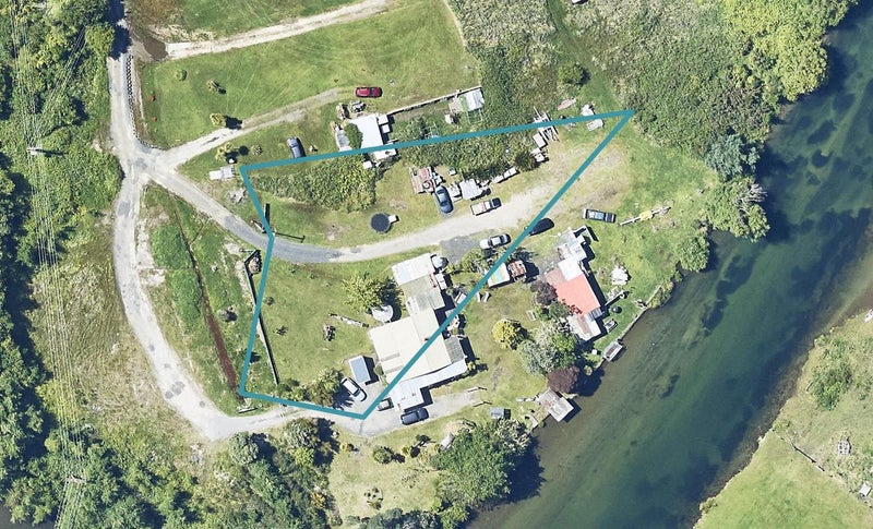 11 Rangitaitaia Road, Mourea, Rotorua - Carousel 1