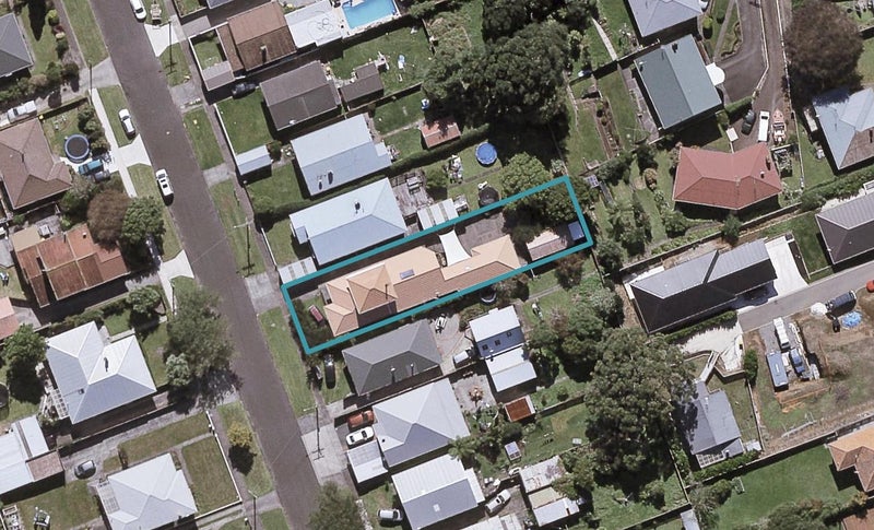29 Lyn Street, Lynmouth, New Plymouth - Carousel 1