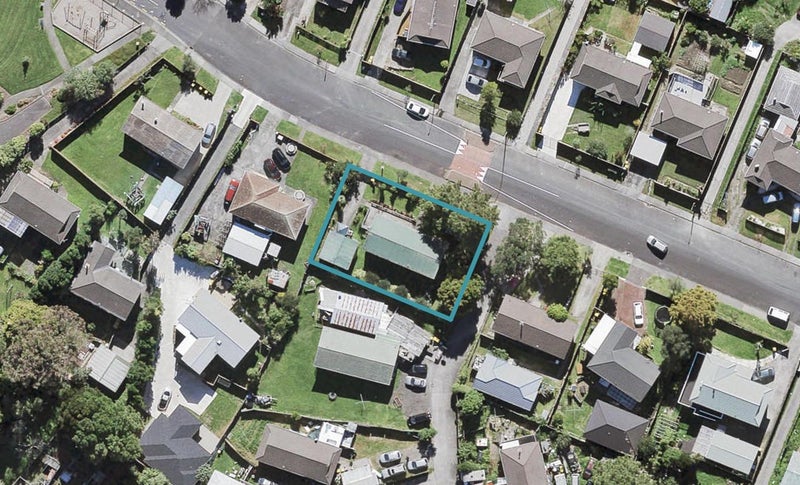 28 Kelman Road, Kelston, Auckland - Carousel 1