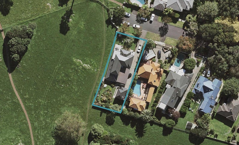 12 Waitapu Road, Greenlane, Auckland - Carousel 1