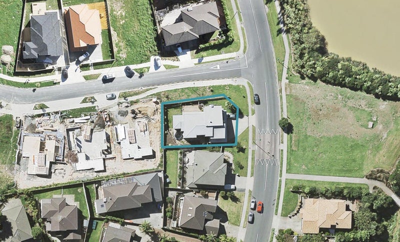 41 Medallion Drive, Oteha, Auckland - Carousel 1