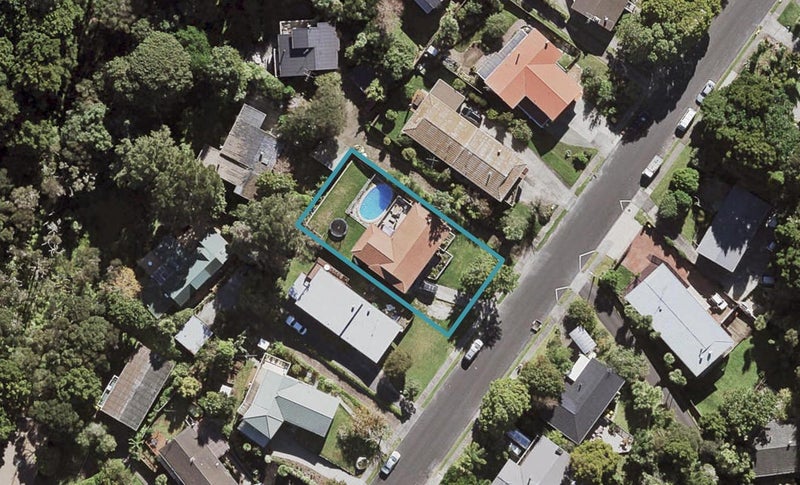 37 Park Hill Road, Birkenhead, Auckland - Carousel 1