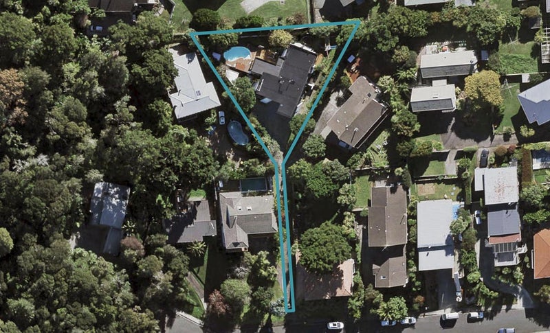 33 Raymond Terrace, Northcote, Auckland - Carousel 1