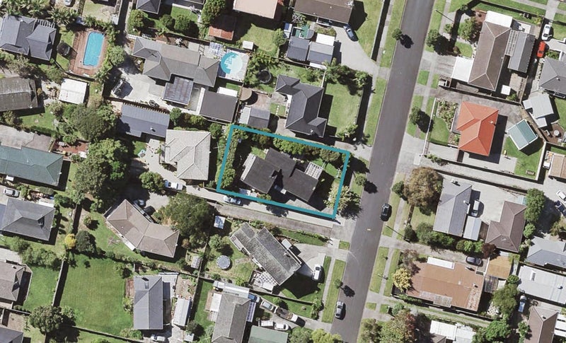 5 Minaret Drive, Bucklands Beach, Auckland - Carousel 1