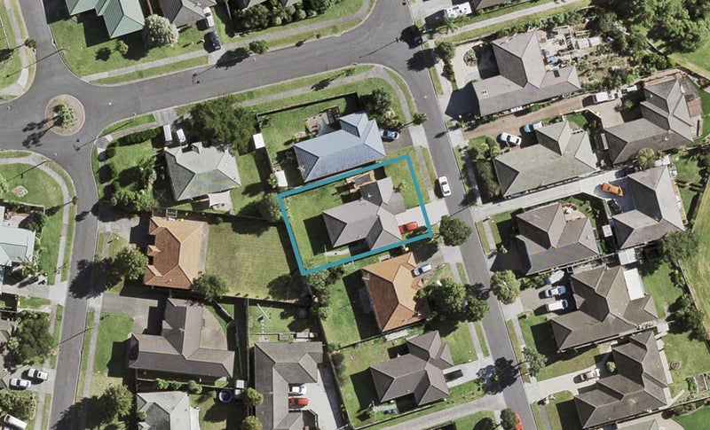55 Waimahia Avenue, Weymouth, Auckland - Carousel 1