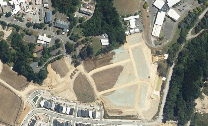 17 Piwakawaka Road, Kenepuru, Porirua - Carousel 1