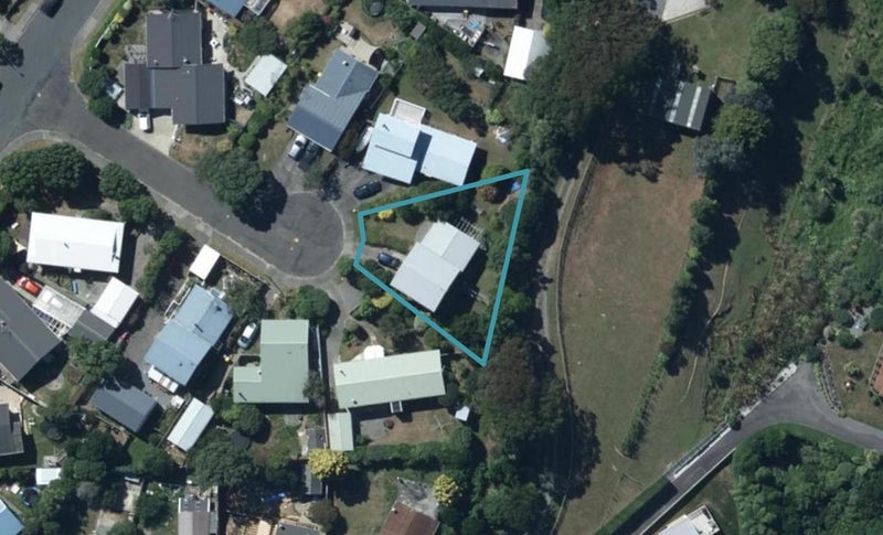 4 Downs View Place, Pukerua Bay, Porirua - Carousel 1