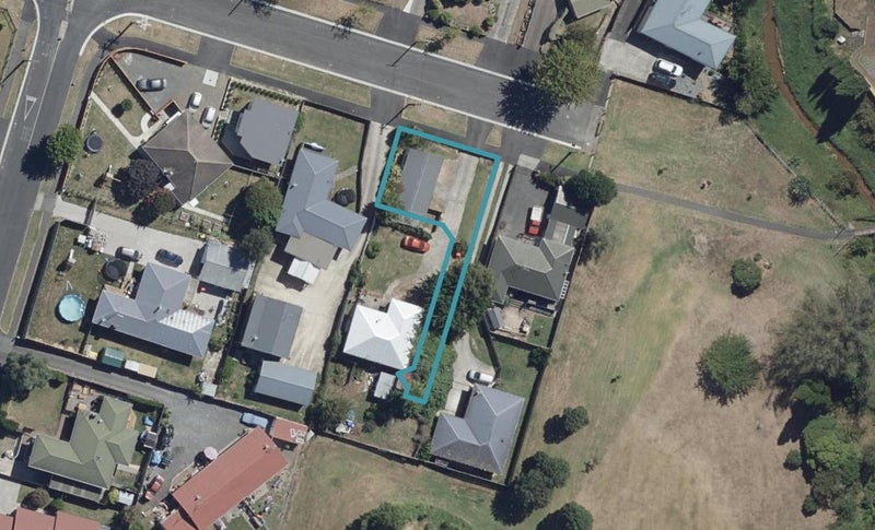 1/33 Aberfoyle Street, Dinsdale, Hamilton - Carousel 1