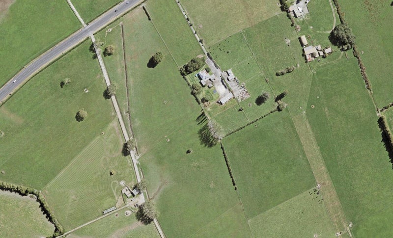 11 Pureirei Drive, CLEVEDON - Carousel 1