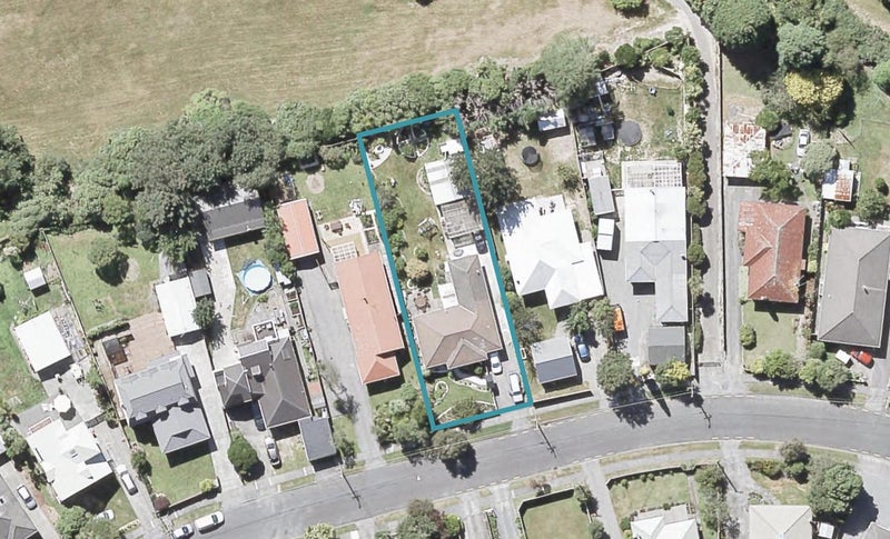 23 Poole Crescent, Wainuiomata, Lower Hutt - Carousel 1
