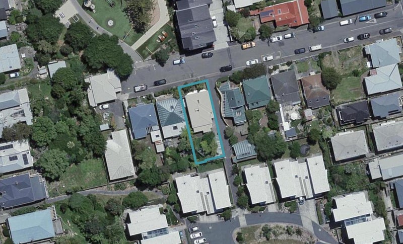 13 Regent Street, Newtown, Wellington - Carousel 1