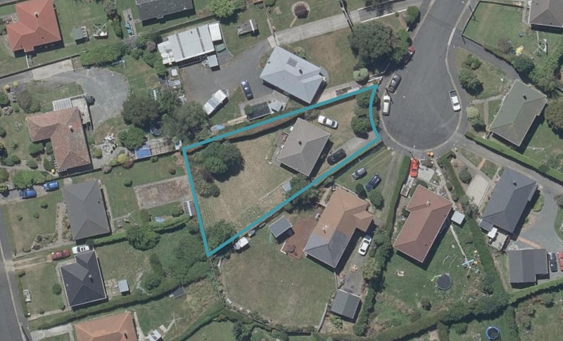 6 Ellersley Street, Halfway Bush, Dunedin - Carousel 1