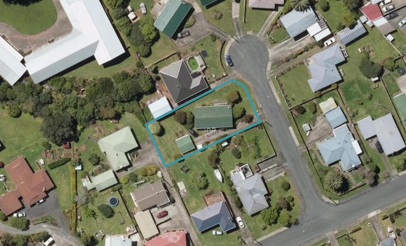 4 Sussex Place, Kamo, Whangarei - Carousel 1