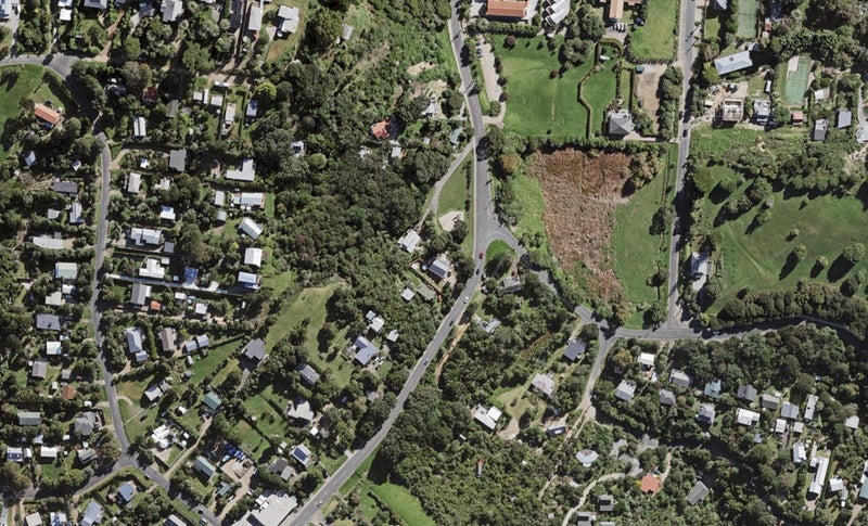4A Onetangi Road, Onetangi, Waiheke Island - Carousel 1