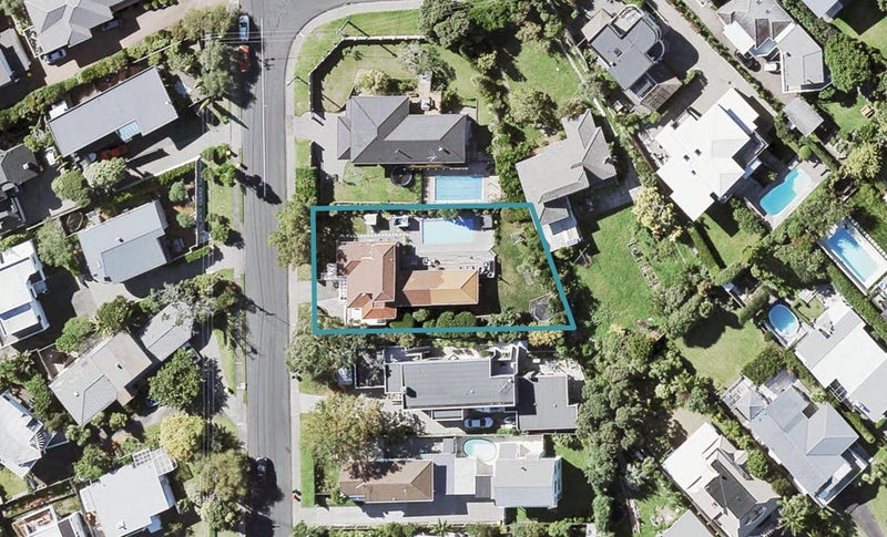 17 Gulf View Road, Murrays Bay, Auckland - Carousel 1