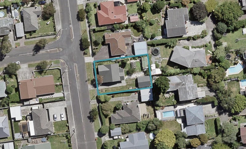 16 Henry Street, Ebdentown, Upper Hutt - Carousel 1