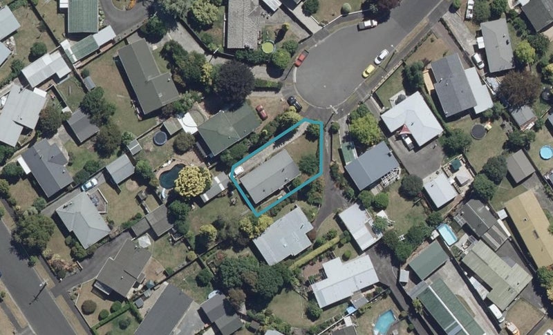 24 Patrick Place, Fitzroy, Hamilton - Carousel 1