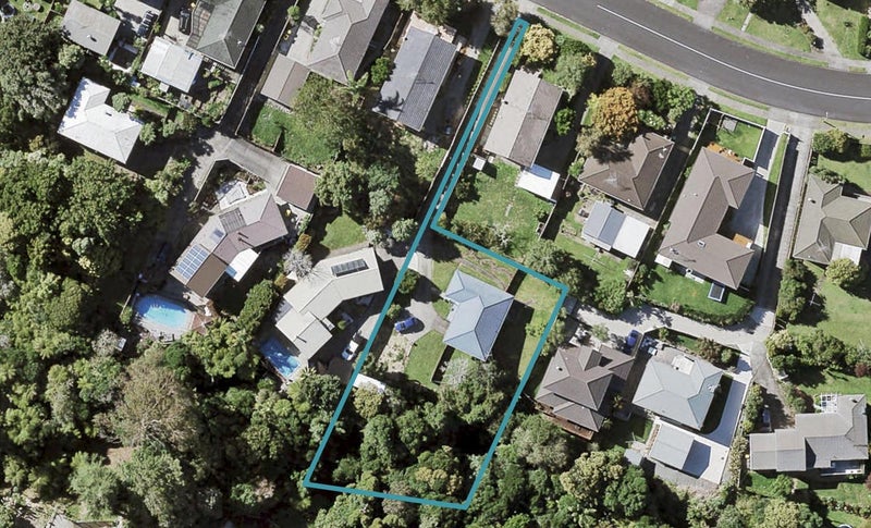23 Advene Road, Cockle Bay, Auckland - Carousel 1