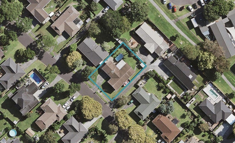 10 Donzella Place, Conifer Grove, Takanini - Carousel 1