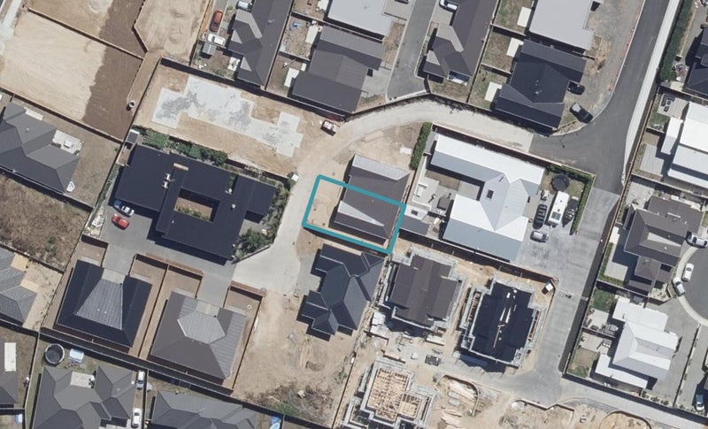1/21 Onukutara Place, Huntington, Hamilton - Carousel 1