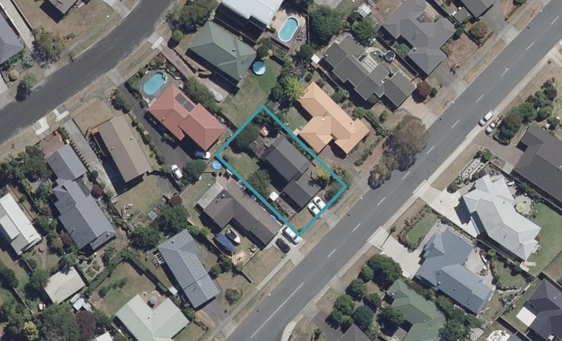 42 Dixon Road, Fitzroy, Hamilton - Carousel 1