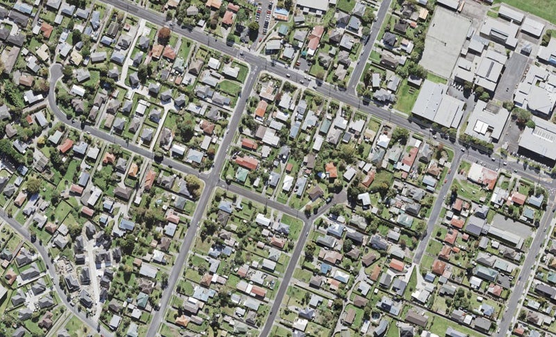 1/2 Daphne Street, Kelston, Auckland - Carousel 1