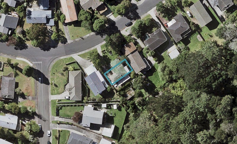 25B Lavery Place, Sunnynook, Auckland - Carousel 1