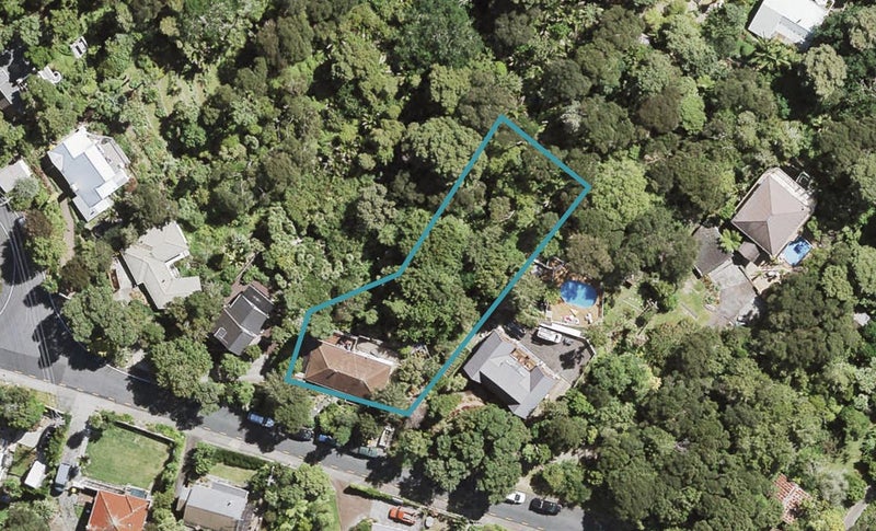 4 Miha Road, Titirangi, Auckland - Carousel 1
