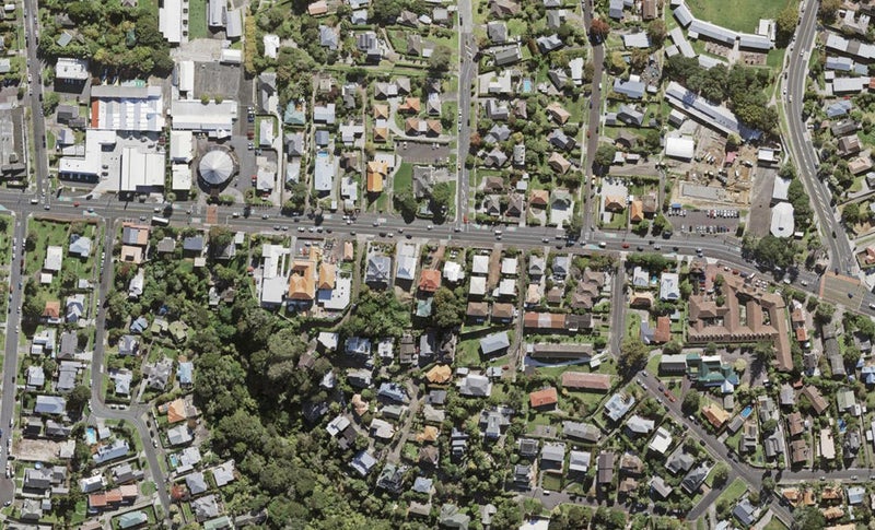 2/86 Onewa Road, Northcote Point, Auckland - Carousel 1