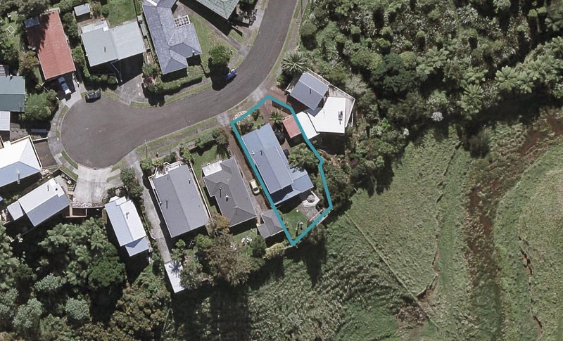 13 Harriet Place, Spotswood, New Plymouth - Carousel 1