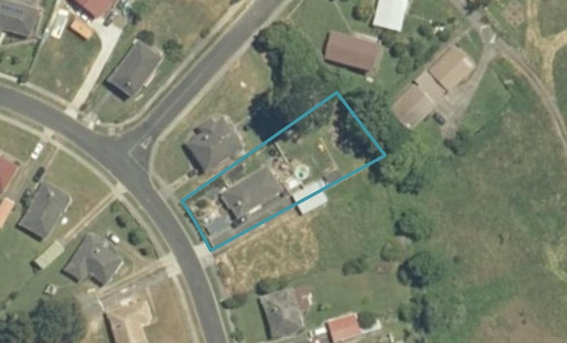 37 Te Wheoro Street, MEREMERE, MERCER - Carousel 1