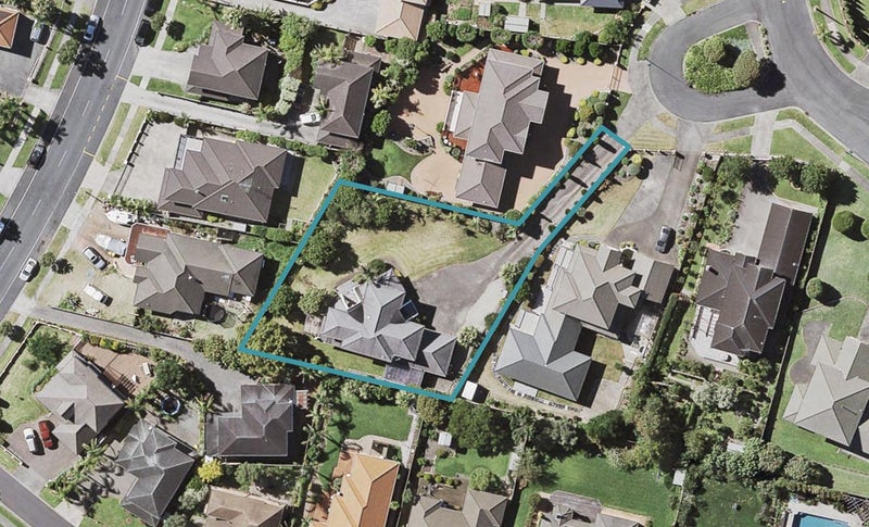 39 Anaheim Boulevard, Shamrock Park, Auckland - Carousel 1
