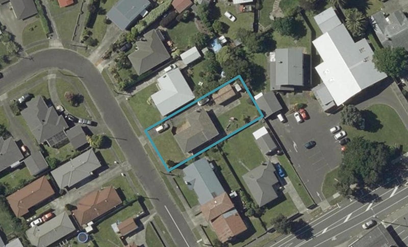 4 Nairn Crescent, Awapuni, Palmerston North - Carousel 1