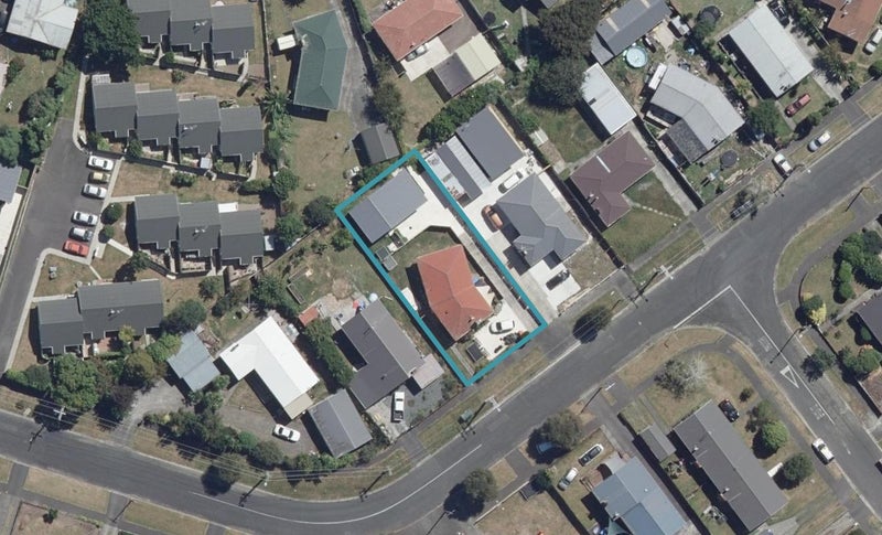 22 Yvonne Street, Melville, Hamilton - Carousel 1