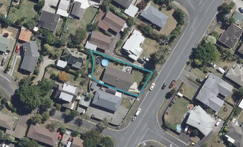 15 Vercoe Road, Beerescourt, Hamilton - Carousel 1