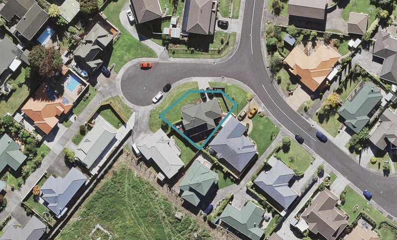2 Coupland Court, Glendene, Auckland - Carousel 1