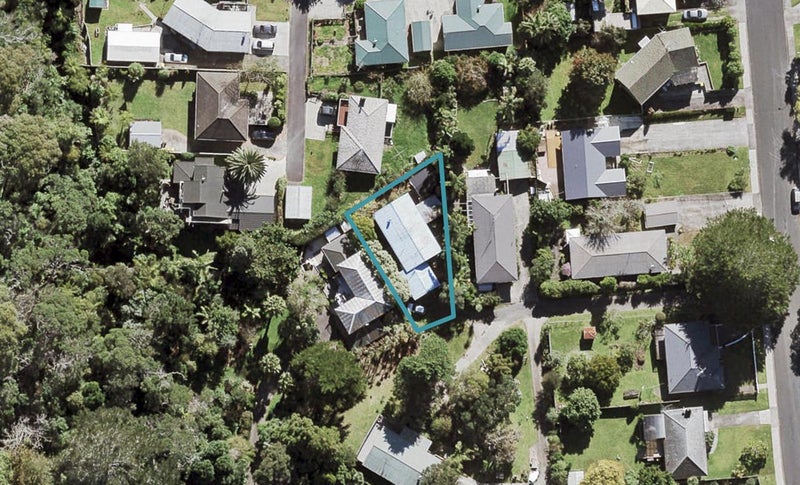 16A Paragon Avenue, Beach Haven, Auckland - Carousel 1