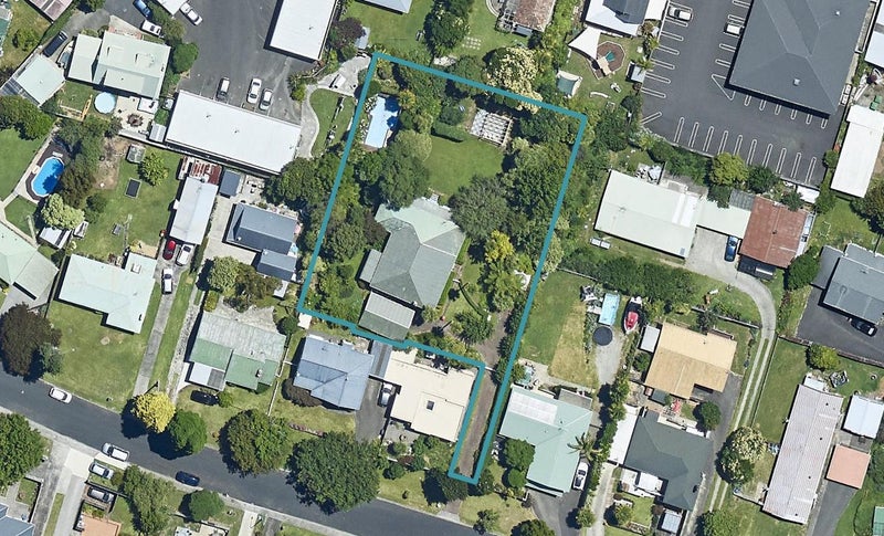 31 Robins Road, Judea, Tauranga - Carousel 1