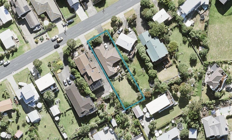 1447 Whangaparaoa Road, Army Bay, Whangaparaoa - Carousel 1