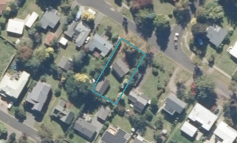 18 Ogilvie Road, Taupo - Carousel 1