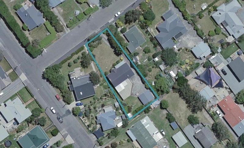 4 Panama Street, Martinborough - Carousel 1